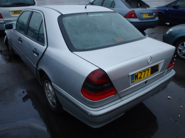 Breaking MERCEDES C200, C200 CLASS Secondhand Parts 