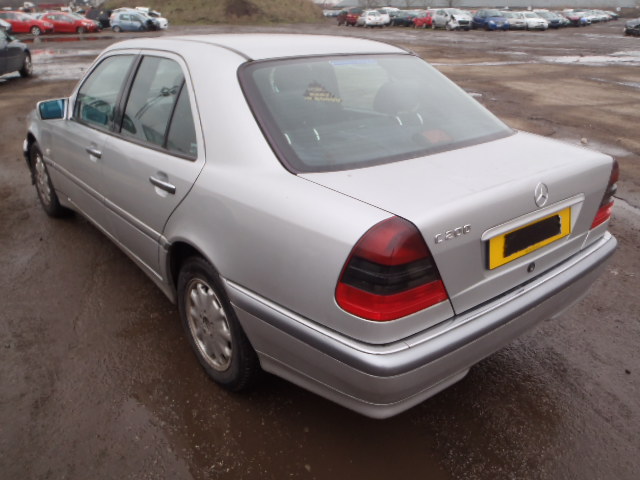 Breaking MERCEDES C200, C200 ELEGA Secondhand Parts 