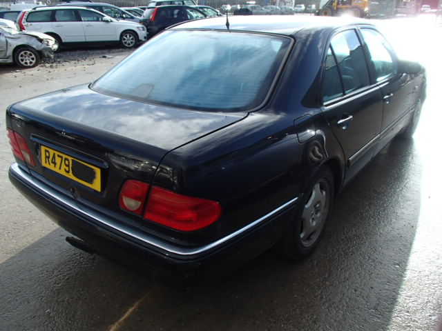 MERCEDES E300 Dismantlers, E300 AVANT Used Spares 