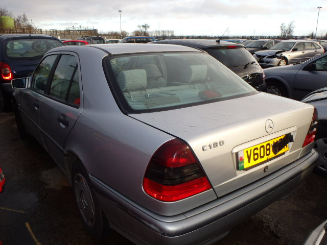 Breaking MERCEDES C180, C180 CLASS Secondhand Parts 