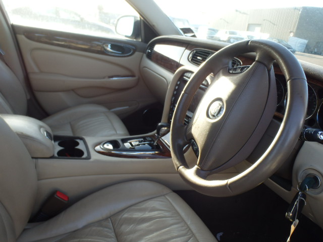 JAGUAR XJ Dismantlers, XJ EXECUTIVE Car Spares 