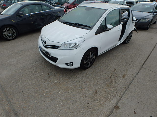 TOYOTA YARIS Breakers, TREND Parts 