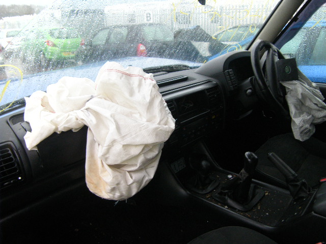 LAND ROVER DISCOVERY Dismantlers, DISCOVERY  Car Spares 