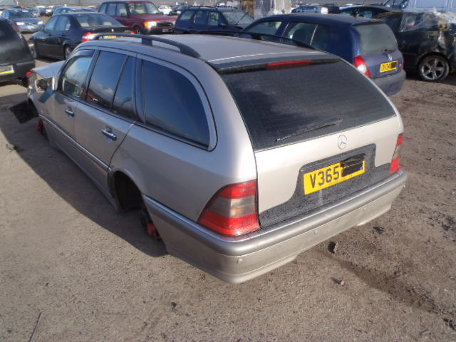Breaking MERCEDES C200, C200 ELEGA Secondhand Parts 