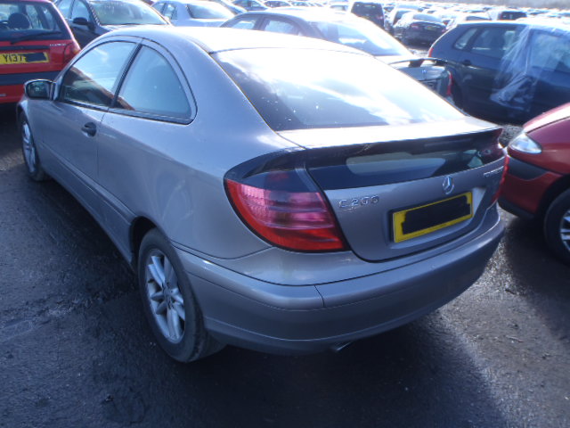 Breaking MERCEDES C200, C200  Secondhand Parts 