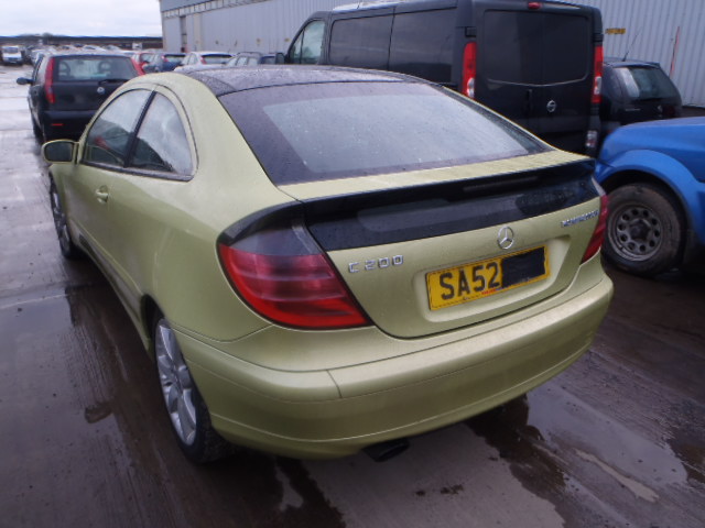 Breaking MERCEDES C200, C200 KOMPR Secondhand Parts 