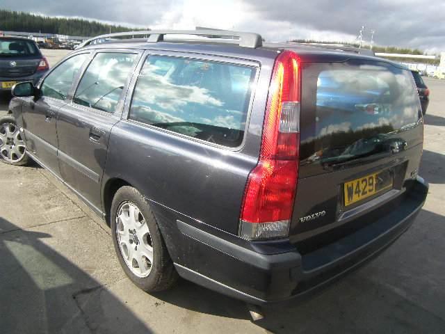 Breaking Volvo V70, V70 AUTO Secondhand Parts 