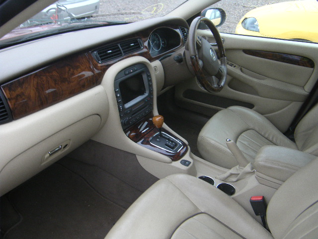 JAGUAR X-TYPE Dismantlers, X-TYPE SE Car Spares 
