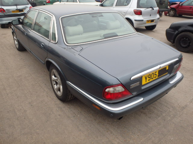 Breaking JAGUAR XJ, XJ 8 AUTO Secondhand Parts 