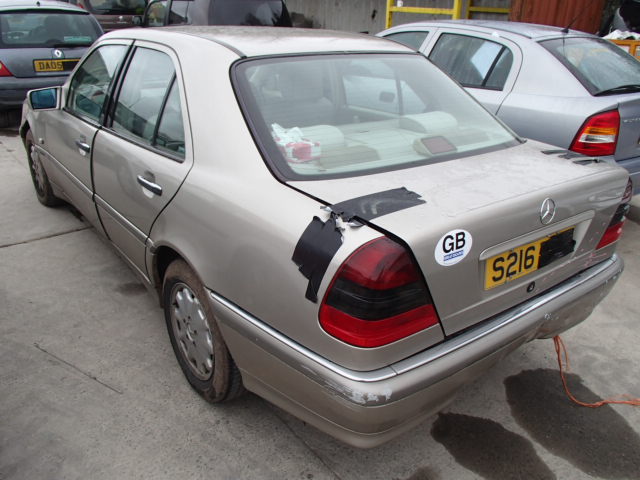 Breaking MERCEDES C180, C180 ELEGA Secondhand Parts 