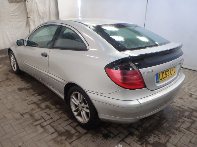 Breaking MERCEDES C180, C180 KOMPR Secondhand Parts 