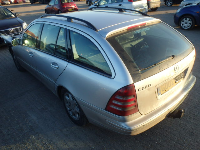 Breaking MERCEDES C220, C220 CDI Secondhand Parts 
