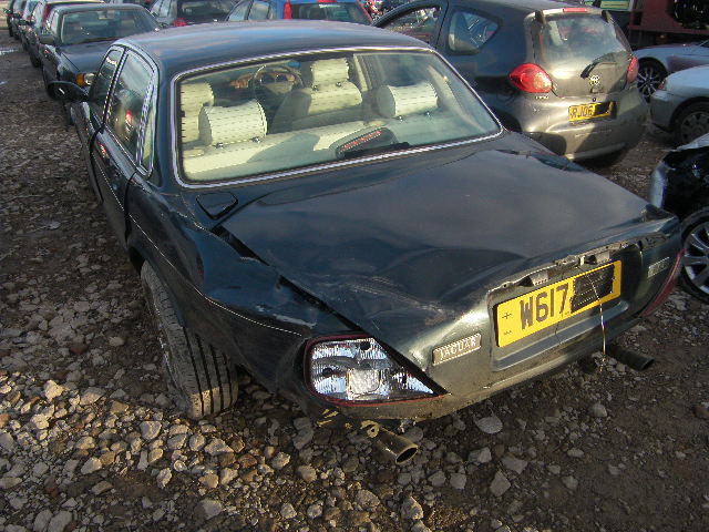 Breaking JAGUAR XJ, XJ 8 AUTO Secondhand Parts 