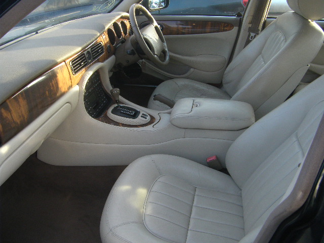 JAGUAR XJ Dismantlers, XJ 8 AUTO Car Spares 