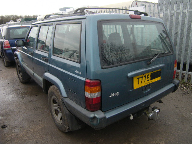 Breaking JEEP CHEROKEE, CHEROKEE S Secondhand Parts 