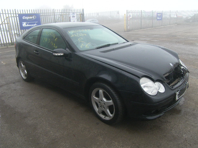 Breaking MERCEDES C200, C200 KOMPR Secondhand Parts 