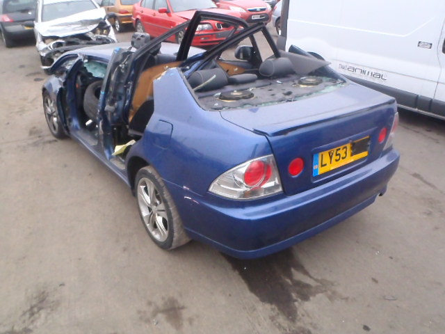 Breaking LEXUS IS, IS 200 LE Secondhand Parts 