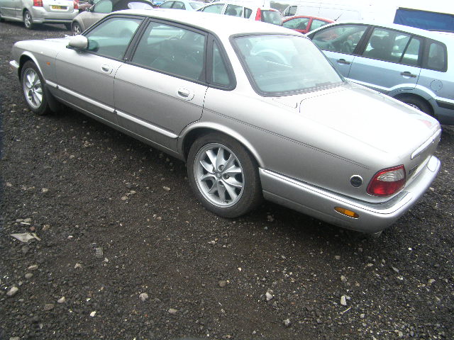 Breaking JAGUAR XJ, XJ SPORT V Secondhand Parts 
