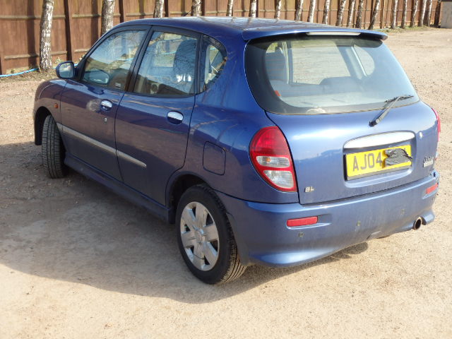 Breaking DAIHATSU SIRION, SIRION SL Secondhand Parts 