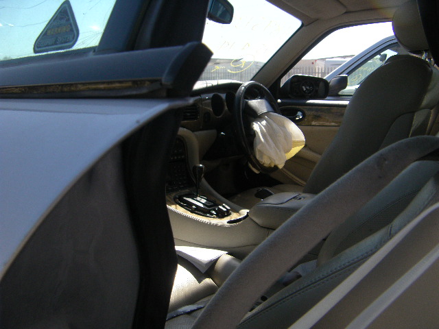 JAGUAR XJR Dismantlers, XJR V8 AUT0 Car Spares 