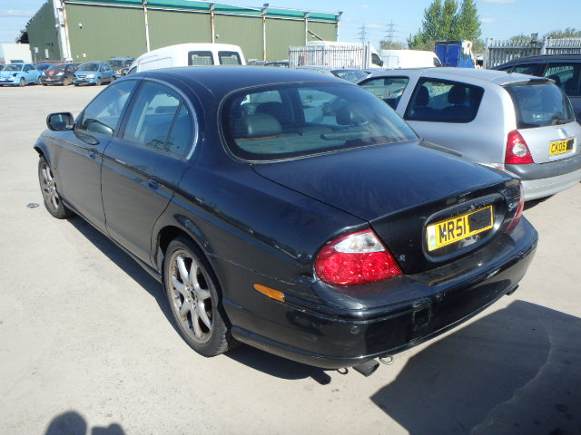 Breaking JAGUAR S TYPE, S TYPE S-TYPE V6 Secondhand Parts 