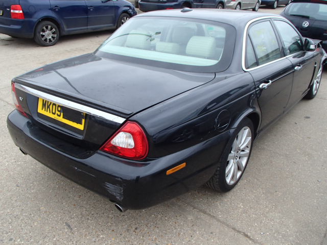 JAGUAR XJ Dismantlers, XJ EXECUTIE Used Spares 