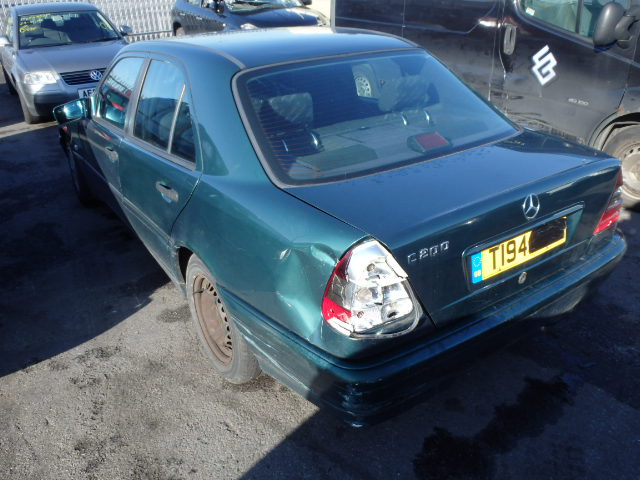 Breaking MERCEDES C200, C200 ESPRI Secondhand Parts 