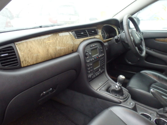 JAGUAR X-TYPE Dismantlers, X-TYPE SE Car Spares 