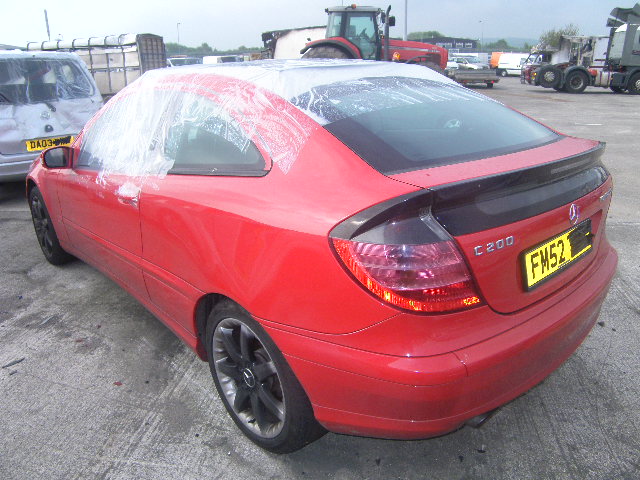 Breaking MERCEDES C200, C200 KOMPR Secondhand Parts 