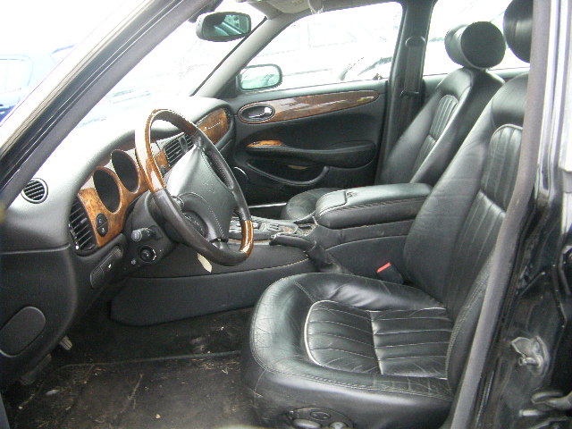 JAGUAR XJ8 Dismantlers, XJ8  Car Spares 