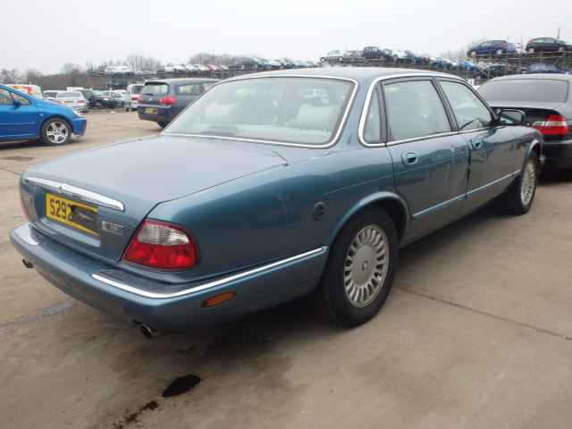 JAGUAR XJ Dismantlers, XJ 8 AUTO Used Spares 