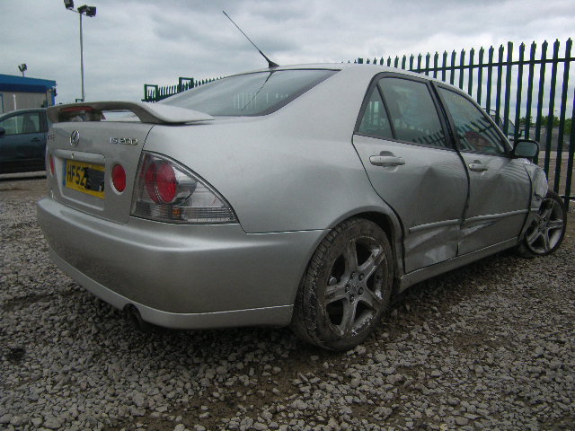 LEXUS IS200 Dismantlers, IS200 SE Used Spares 