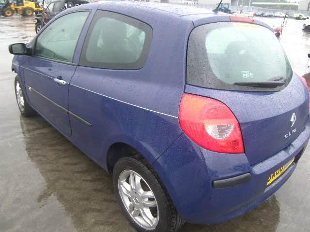 Breaking Renault CLIO, CLIO expression Secondhand Parts 