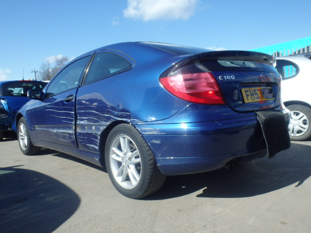 Breaking MERCEDES C180, C180 KOMPR Secondhand Parts 