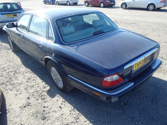 Breaking JAGUAR XJ, XJ 8 AUTO Secondhand Parts 