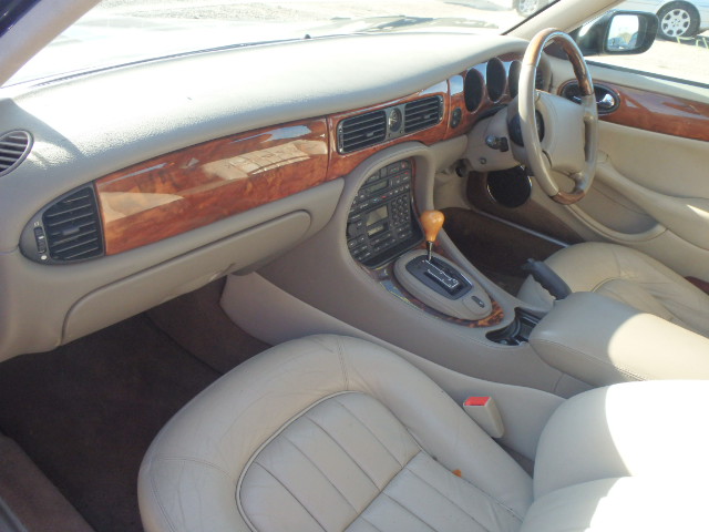 JAGUAR XJ Dismantlers, XJ 8 AUTO Car Spares 
