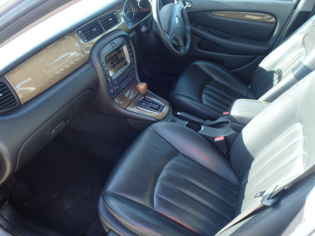 JAGUAR X-TYPE Dismantlers, X-TYPE V6 Car Spares 