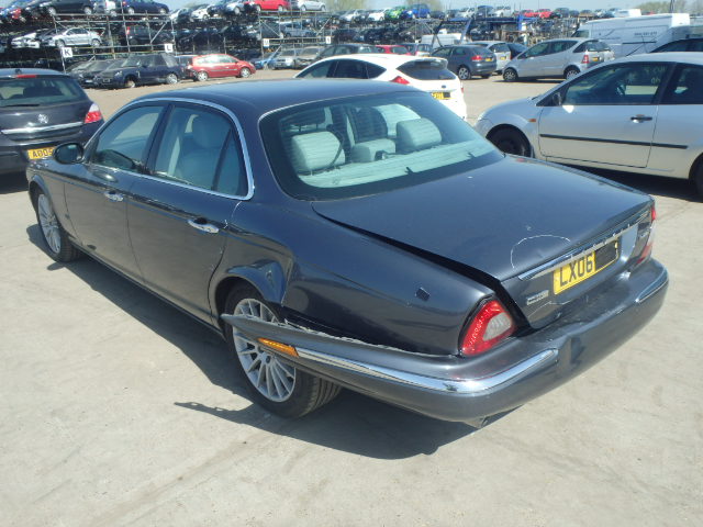 Breaking JAGUAR XJ, XJ EXECUTIE Secondhand Parts 