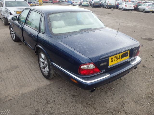 Breaking JAGUAR XJR, XJR V8 AUTO Secondhand Parts 