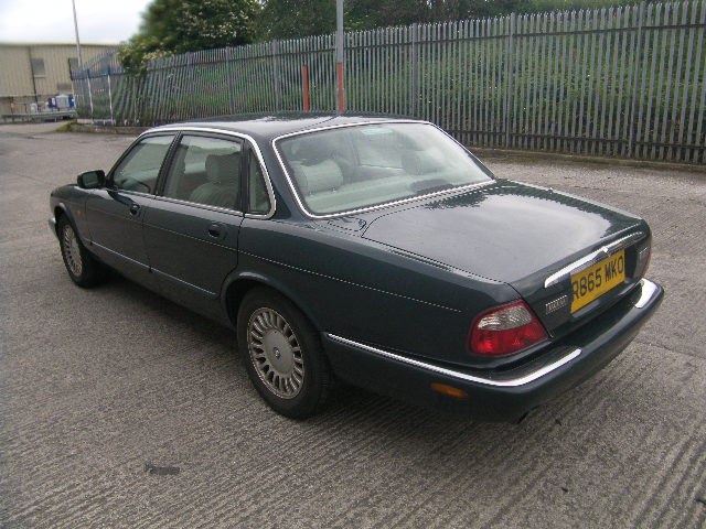 Breaking JAGUAR XJ, XJ 8 AUTO Secondhand Parts 