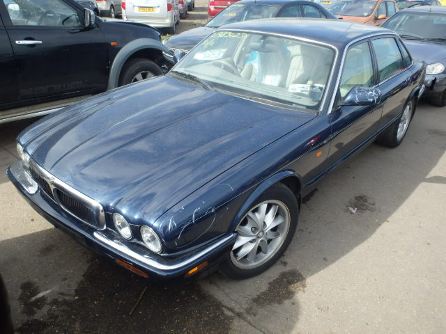 JAGUAR XJ Breakers, 8 AUTO Parts 