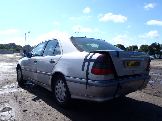 Breaking MERCEDES C220, C220 CDI E Secondhand Parts 