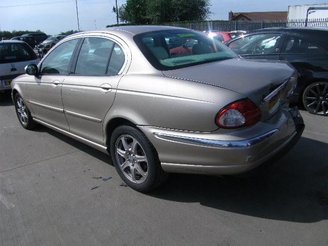 Breaking JAGUAR X-TYPE, X-TYPE V6 Secondhand Parts 