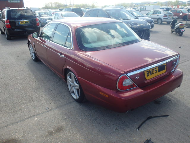 Breaking JAGUAR XJ8, XJ8 V8 SOVERIGN Secondhand Parts 