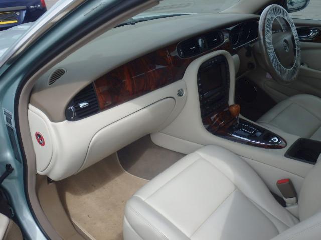 JAGUAR XJ Dismantlers, XJ 8 V8 SE Car Spares 