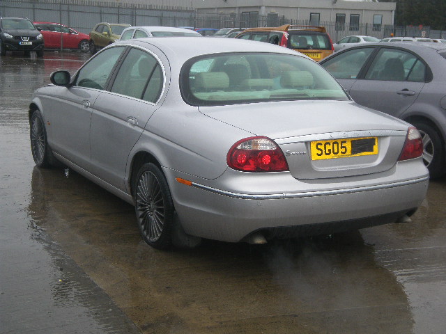 Breaking JAGUAR S TYPE, S TYPE S-TYPE SE Secondhand Parts 