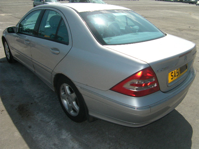 Breaking MERCEDES C200, C200 KOMP. Secondhand Parts 