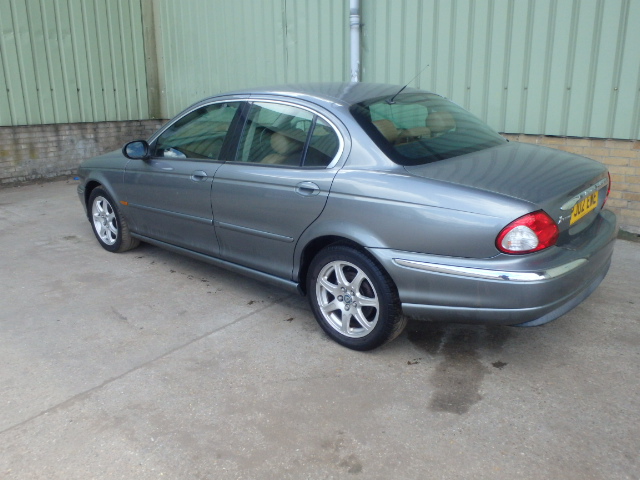 Breaking JAGUAR X-TYPE, X-TYPE V6 Secondhand Parts 
