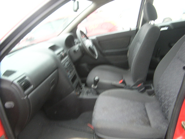 VAUXHALL ASTRA Dismantlers, ASTRA EXPRESSION Car Spares 