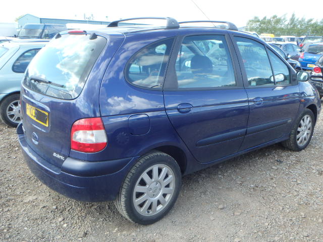 RENAULT MEGANE Dismantlers, MEGANE SCENIC Used Spares 